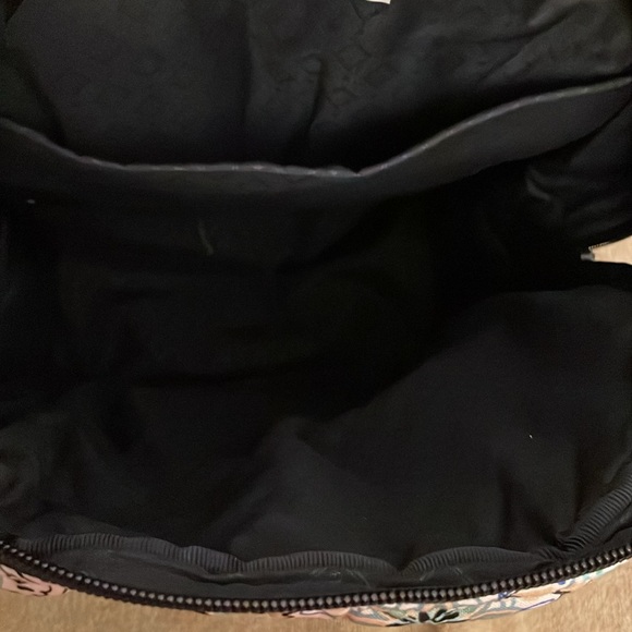 Vera Bradley Essential Backpack NWT - Picture 11 of 15